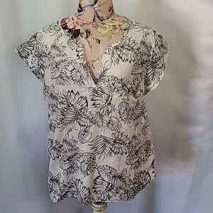ANNE CARSON Linen Bamboo Rayon Palm Leaf Large Neutral Print Flutter Cap Sleeve